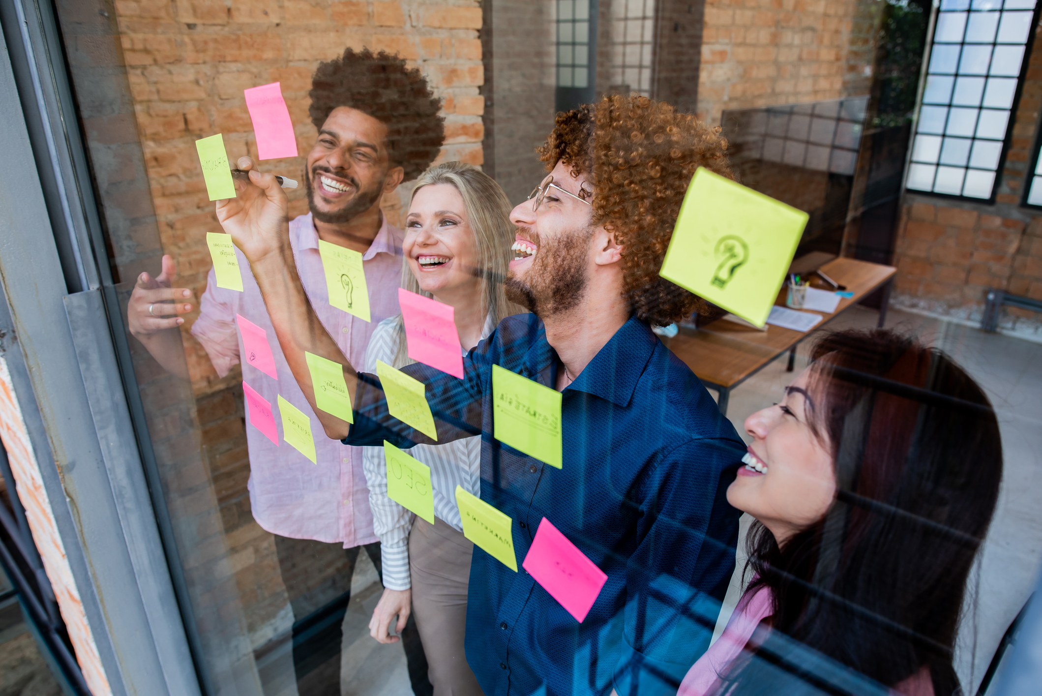 People with marketing jobs in office