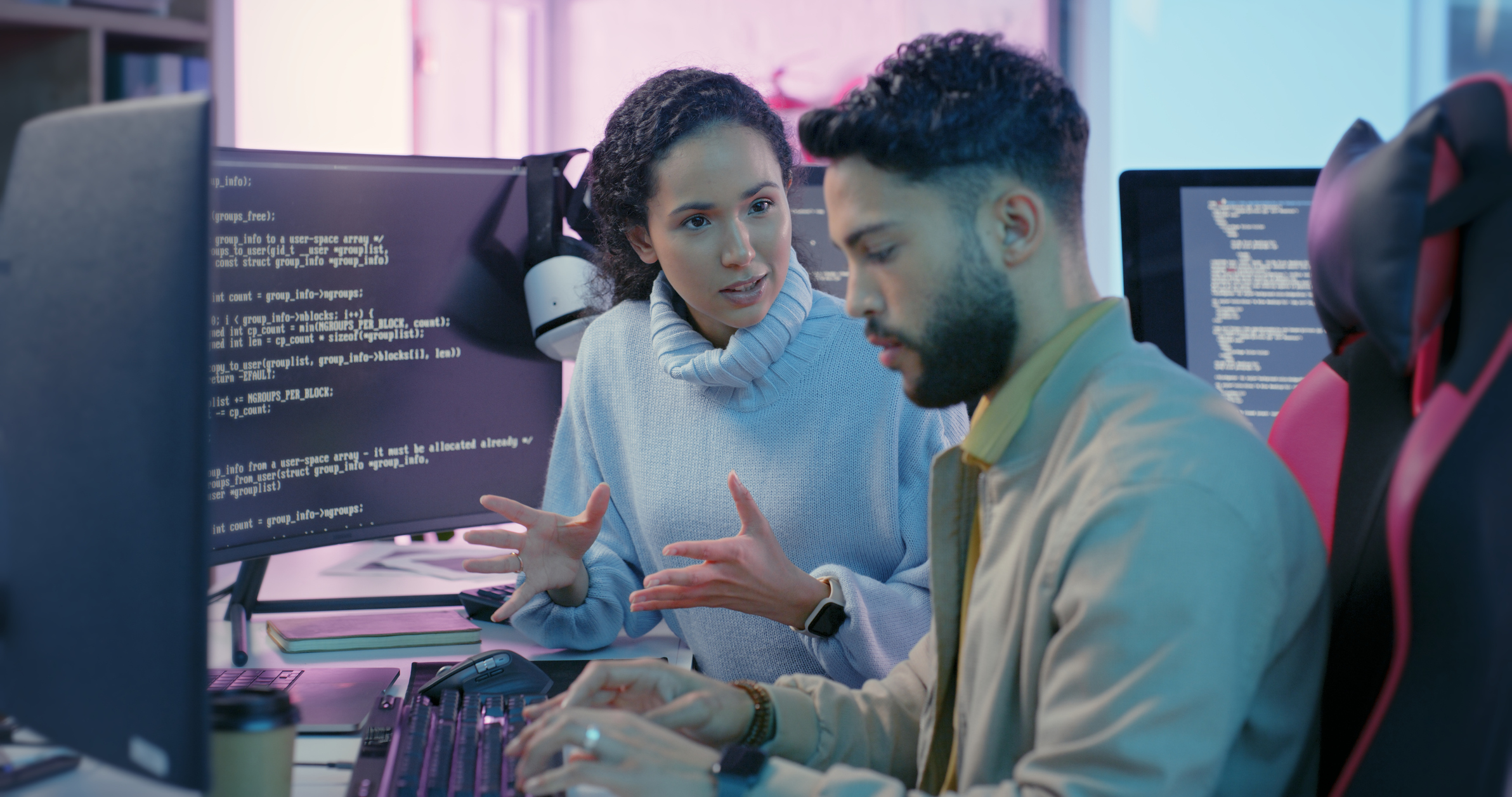 Senior software engineer with trainee